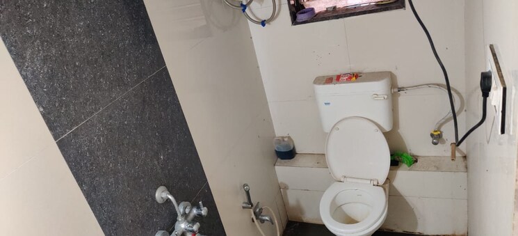 Bathroom, shreeji-tapovan 3 Bedroom 800 Sq.Ft. Apartment In Malad East Mumbai 9017164