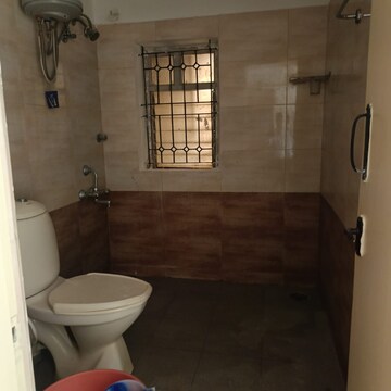 Bathroom in 3 BHK Apartment at Jp Nagar – for Rent