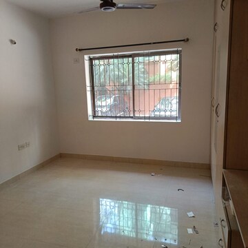 Room in 3 BHK Apartment at Jp Nagar – for Rent
