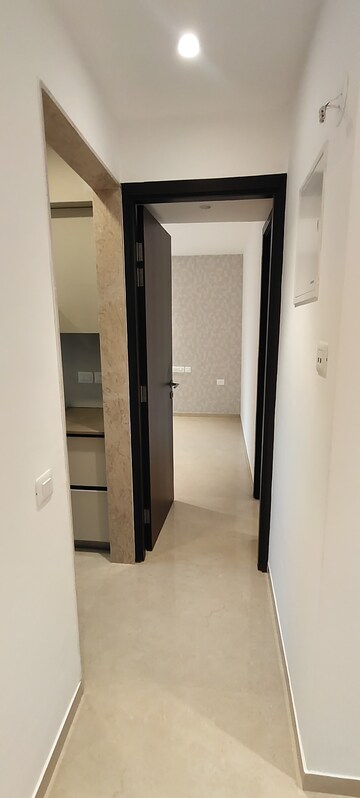 Plot Area in 2 BHK Apartment at Hiranandani Highland, Powai – for Rent