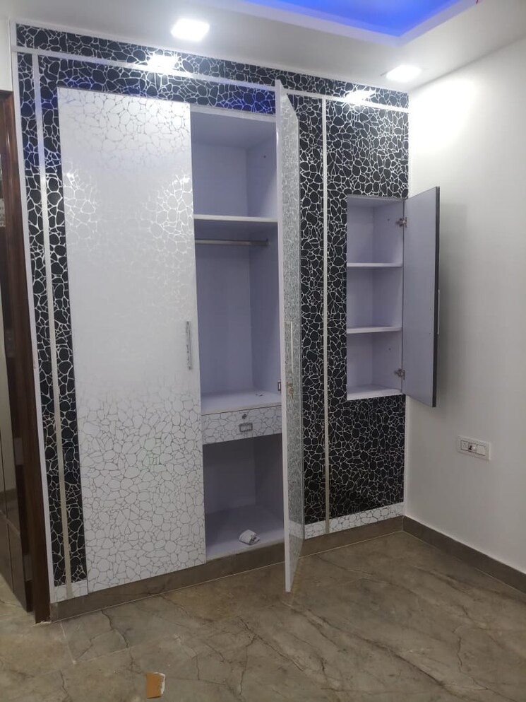 undefined, rohini sector 8 3 Bedroom 1050 Sq.Ft. Builder Floor In Rohini Sector 8 Delhi 9017121