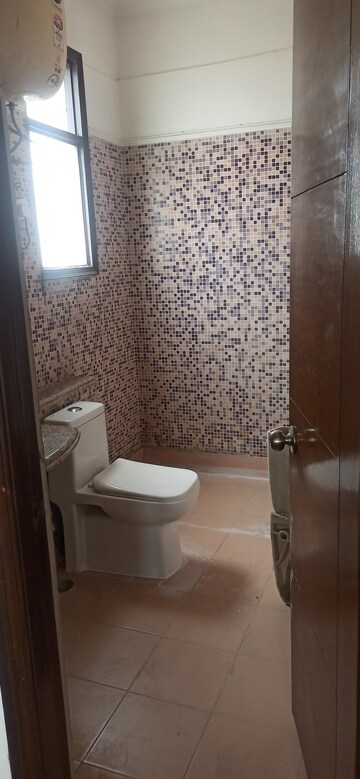 Furnished Amenities in 4 BHK Apartment at Anand Niketan CGHS, Sector 52 – for Sale