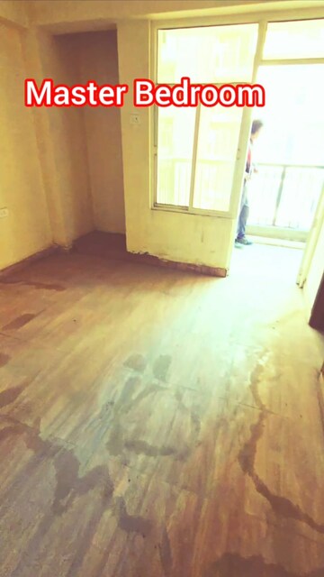 Room in 2 BHK Apartment at Greenwell Society, Gyan Khand I – for Sale