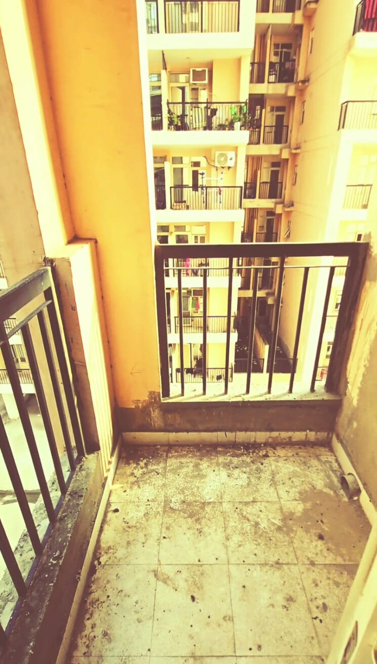 Balcony, greenwell-society 2 Bedroom 968 Sq.Ft. Apartment In Gyan Khand I Ghaziabad 9017266