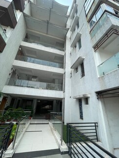 3.5 BHK + Pooja Room,Servant Room Apartment For Sale in Banjara Hills