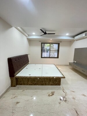 Room in 3.5 BHK Apartment at Banjara Hills – for Sale