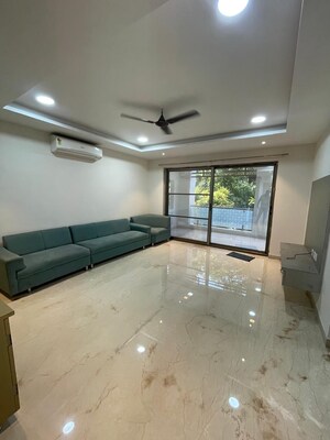 Room in 3.5 BHK Apartment at Banjara Hills – for Sale