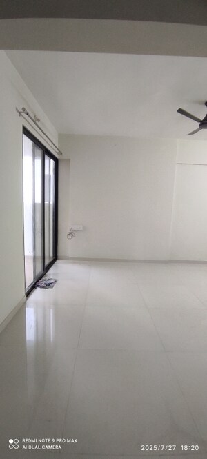 Room in 2 BHK Apartment at Indraprastha Utsav, Kondhwa – for Sale