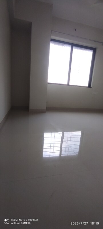 Room in 2 BHK Apartment at Indraprastha Utsav, Kondhwa – for Sale