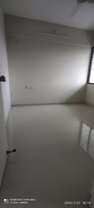 Room in 2 BHK Apartment at Indraprastha Utsav, Kondhwa – for Sale