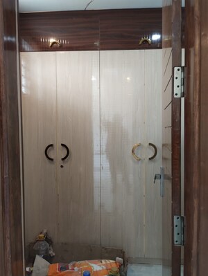 Furnished Amenities in 4 BHK Builder Floor at Sector 21c – for Sale