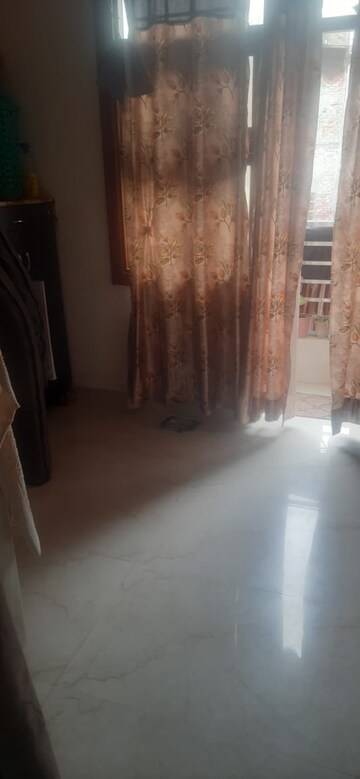 Room in 2 BHK Builder Floor at Om Vihar – for Sale