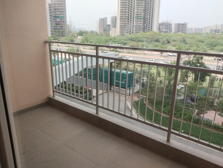 Balcony, shapoorji-pallonji-joyville-phase-3 3 Bedroom 1852 Sq.Ft. Apartment In Sector 102 Gurgaon 9017378
