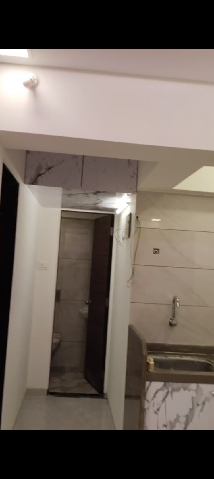 Bathroom, accord-bindra-one 1 Bedroom 300 Sq.Ft. Apartment In Andheri East Mumbai 9017372