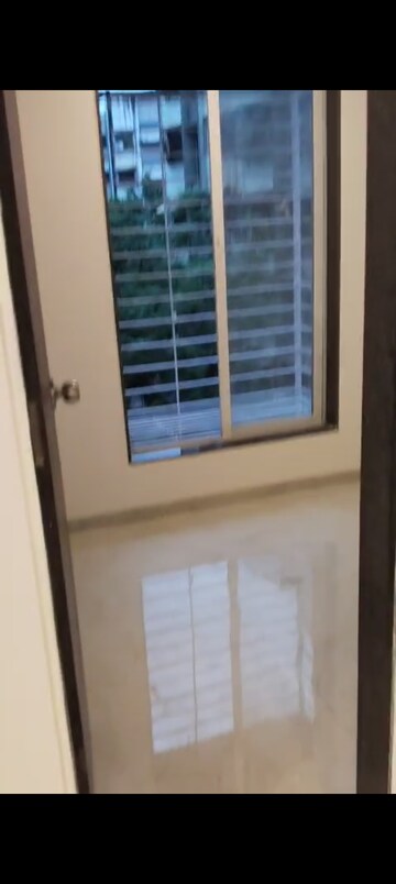 Room in 1 BHK Apartment at Accord Bindra One, Andheri East – for Rent