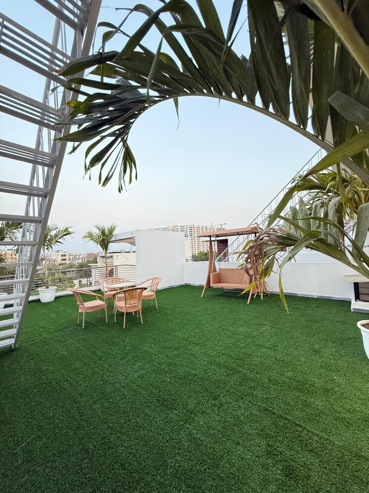 Terrace, vaishali nagar 4 Bedroom 150 Sq.Yd. Villa In Vaishali Nagar Jaipur 9017428