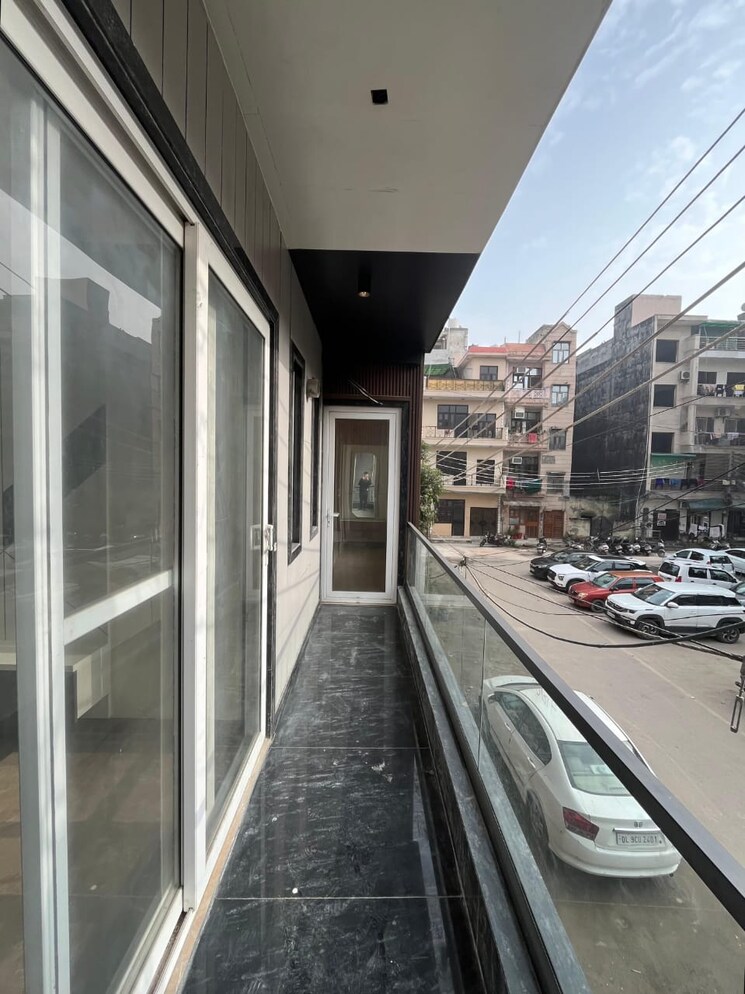 Balcony, rohini sector 24 4 Bedroom 120 Sq.Mt. Builder Floor In Rohini Sector 24 Delhi 9017479