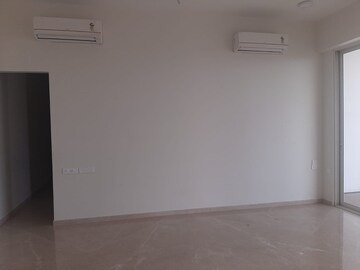 Room in 2 BHK Apartment at Omkar Alta Monte, Malad East – for Rent