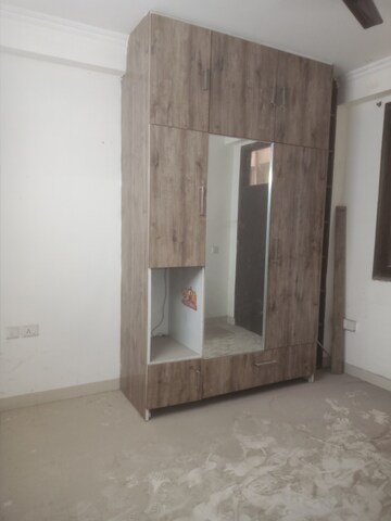 Room in 3 BHK Builder Floor at Vasant Kunj Enclave – for Sale