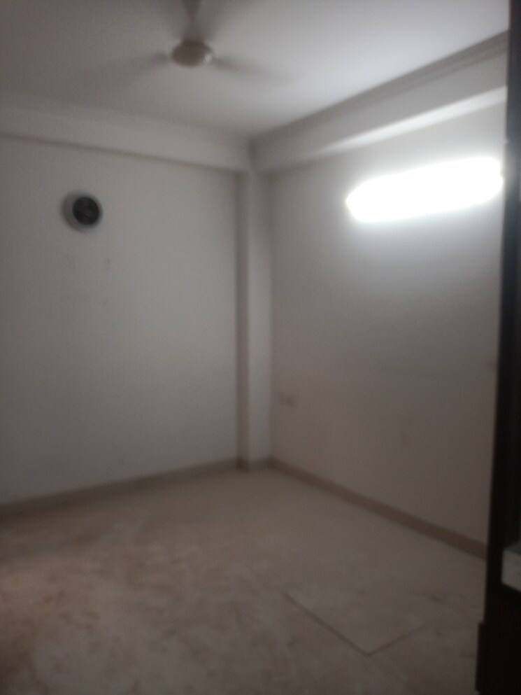 Room, vasant kunj enclave 3 Bedroom 1050 Sq.Ft. Builder Floor In Vasant Kunj Enclave Delhi 9017515