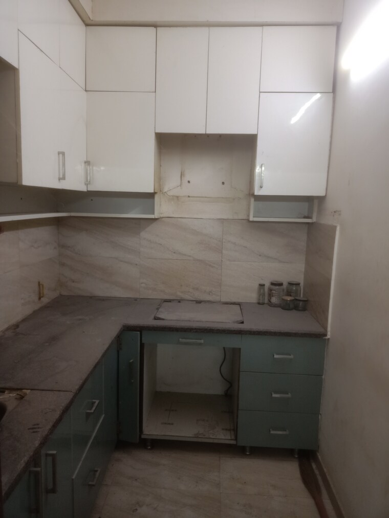 Kitchen, vasant kunj enclave 3 Bedroom 1050 Sq.Ft. Builder Floor In Vasant Kunj Enclave Delhi 9017515