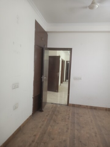 Room in 3 BHK Builder Floor at Vasant Kunj Enclave – for Sale