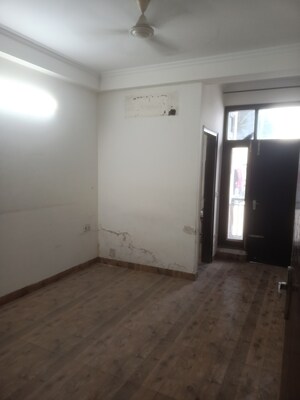 Room in 3 BHK Builder Floor at Vasant Kunj Enclave – for Sale