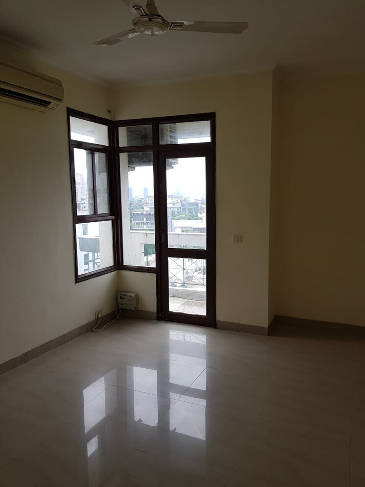 Room, ardee-city 3 Bedroom 300 Sq.Yd. Builder Floor In Sector 52 Gurgaon 9017506