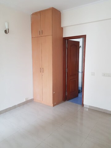 Room in 3 BHK Builder Floor at Ardee City, Sector 52 – for Rent
