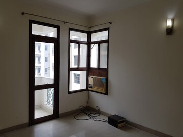 Room in 3 BHK Builder Floor at Ardee City, Sector 52 – for Rent