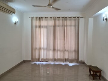 Living Room in 3 BHK Builder Floor at Ardee City, Sector 52 – for Rent