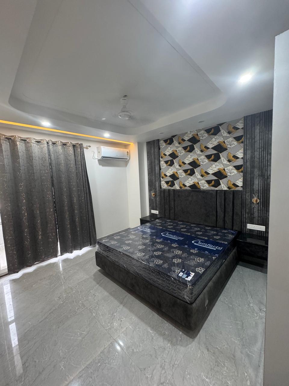 3 BHK + Pooja Room Apartment For Rent in DLF Atria