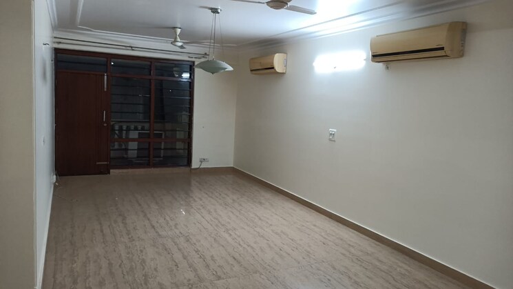 Room, ardee-city 4 Bedroom 300 Sq.Yd. Builder Floor In Sector 52 Gurgaon 9017564