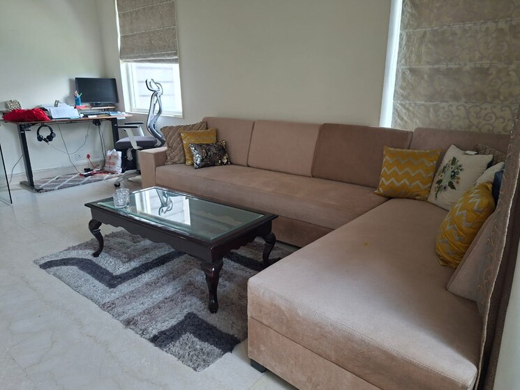 Living Room, malibu-shopping-arcade 3 Bedroom 375 Sq.Yd. Builder Floor In Sector 47 Gurgaon 9017614