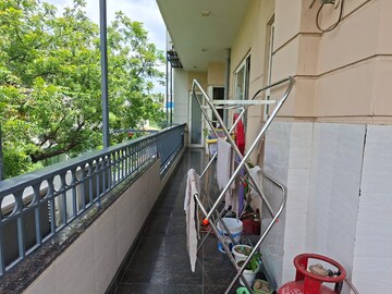 Balcony in 3 BHK Builder Floor at Malibu Shopping Arcade, Sector 47 – for Rent
