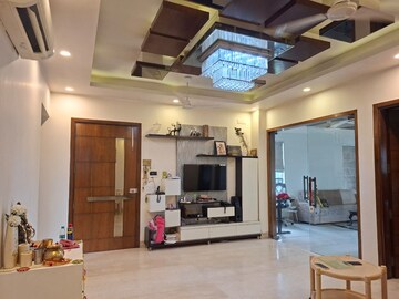 Living Room in 3 BHK Builder Floor at Malibu Shopping Arcade, Sector 47 – for Rent