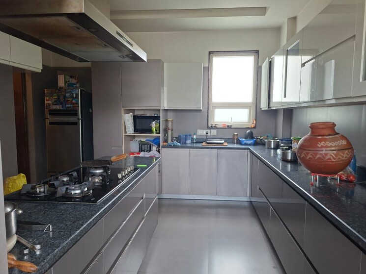 Kitchen, malibu-shopping-arcade 3 Bedroom 375 Sq.Yd. Builder Floor In Sector 47 Gurgaon 9017614