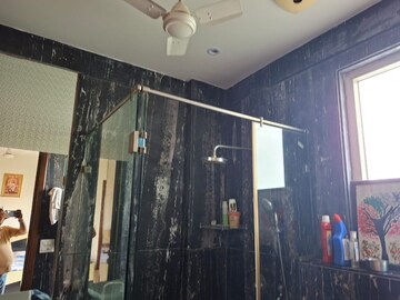 Kitchen in 3 BHK Builder Floor at Malibu Shopping Arcade, Sector 47 – for Rent