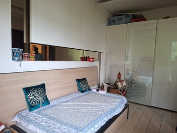 Bedroom in 3 BHK Builder Floor at Malibu Shopping Arcade, Sector 47 – for Rent