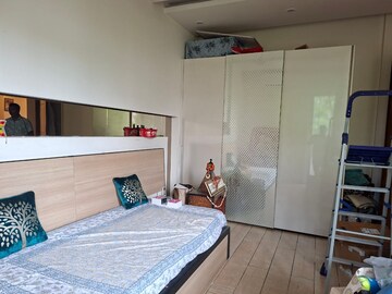 Bedroom in 3 BHK Builder Floor at Malibu Shopping Arcade, Sector 47 – for Rent