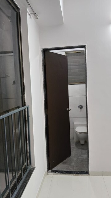 Attached Bathroom in 3 BHK Apartment at Vaishnodevi Circle – for Rent