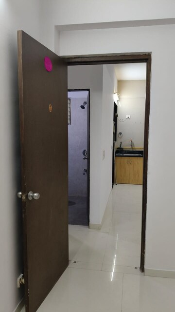  3 BHK Apartment at Vaishnodevi Circle – for Rent