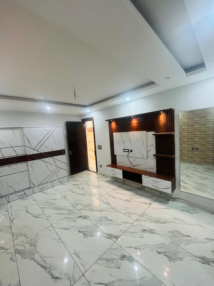 Room, gms road 3 Bedroom 1750 Sq.Ft. Builder Floor In Gms Road Dehradun 9017616