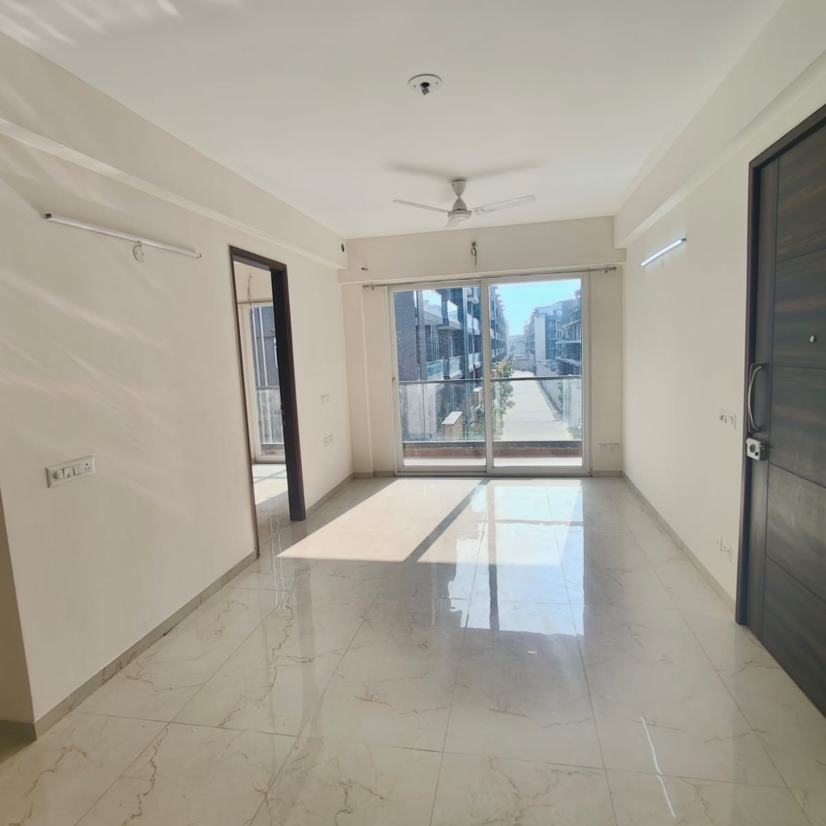 3 BHK Apartment For Sale in Shapoorji Pallonji Joyville Tower Crown