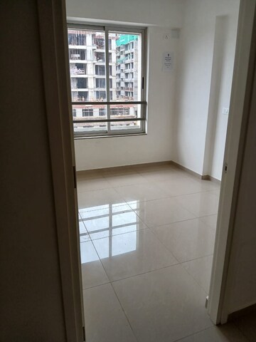 Room in 3 BHK Apartment at Goyal Orchid Valley, Shela – for Rent