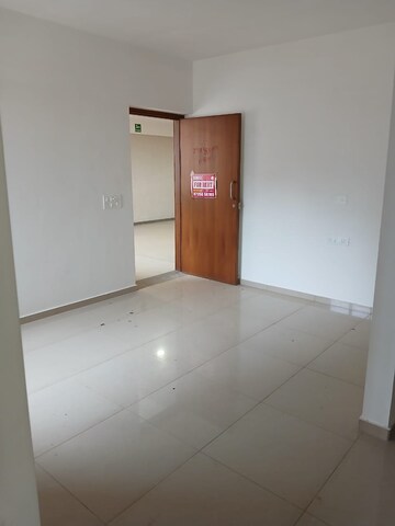 Room in 3 BHK Apartment at Goyal Orchid Valley, Shela – for Rent