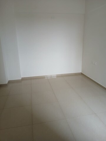 Room in 3 BHK Apartment at Goyal Orchid Valley, Shela – for Rent