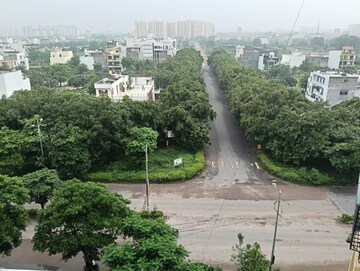 Plot Area in 2 BHK Apartment at Lakshya Height II, Sushant Golf City – for Rent