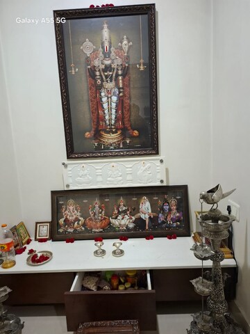 Furnished Amenities in 3 BHK Apartment at Banjara Hills – for Rent