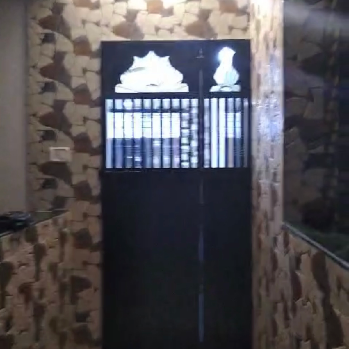 2 BHK 960 Sq.Ft. Apartment in Melody Tower CHS